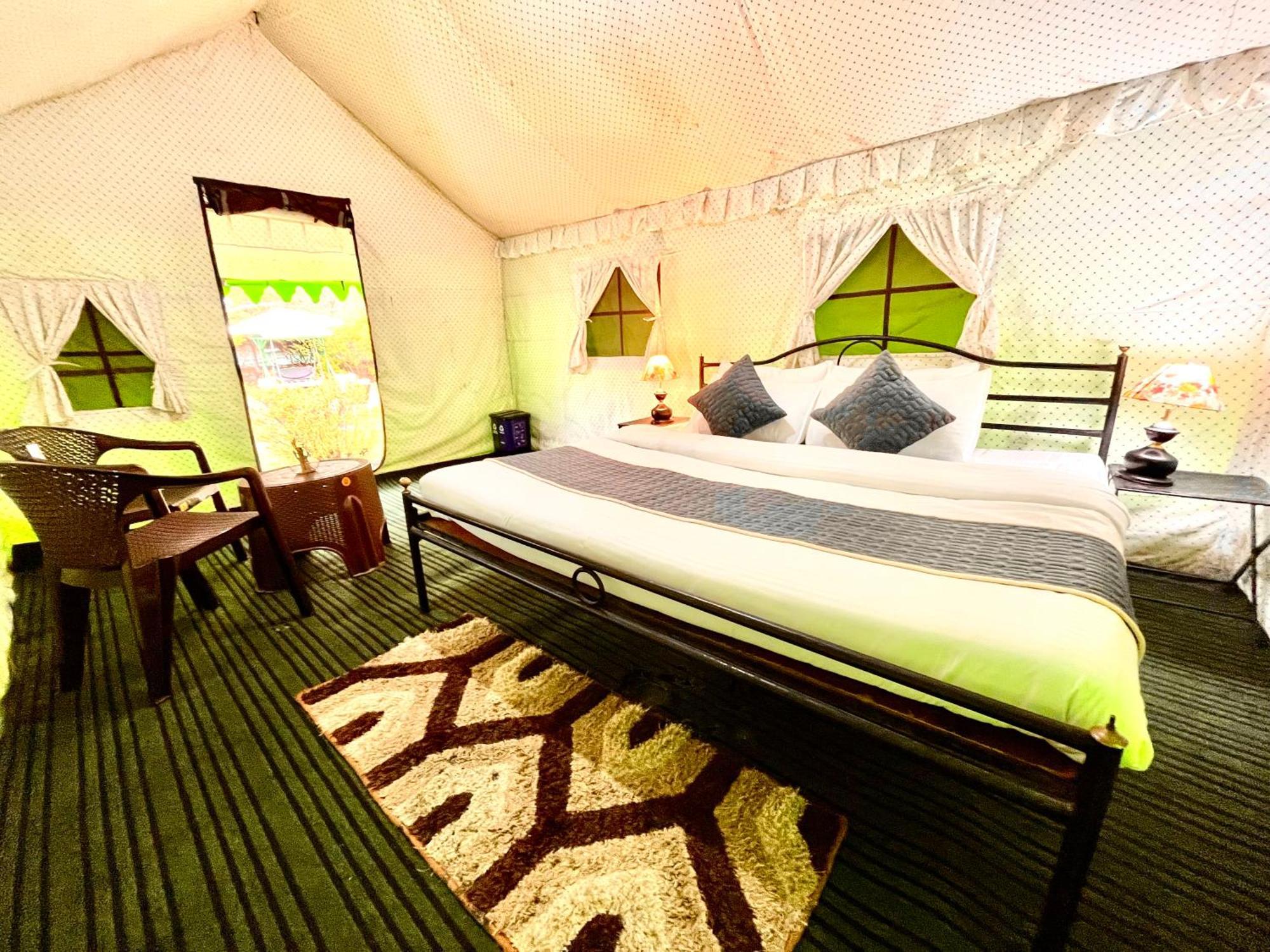 Himalayan Riverside Swiss Cottage Tents, Manali Екстериор снимка