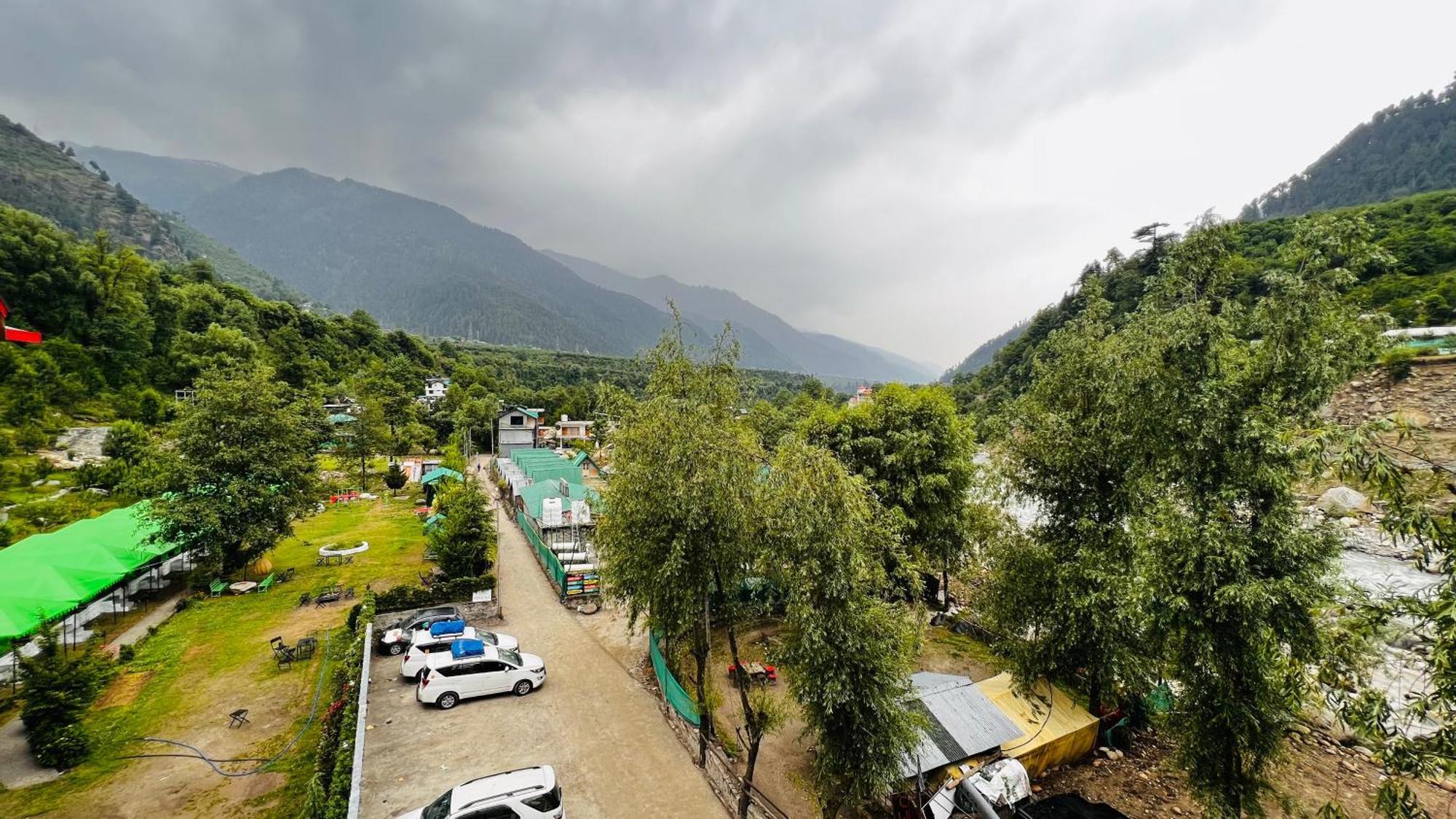 Himalayan Riverside Swiss Cottage Tents, Manali Екстериор снимка