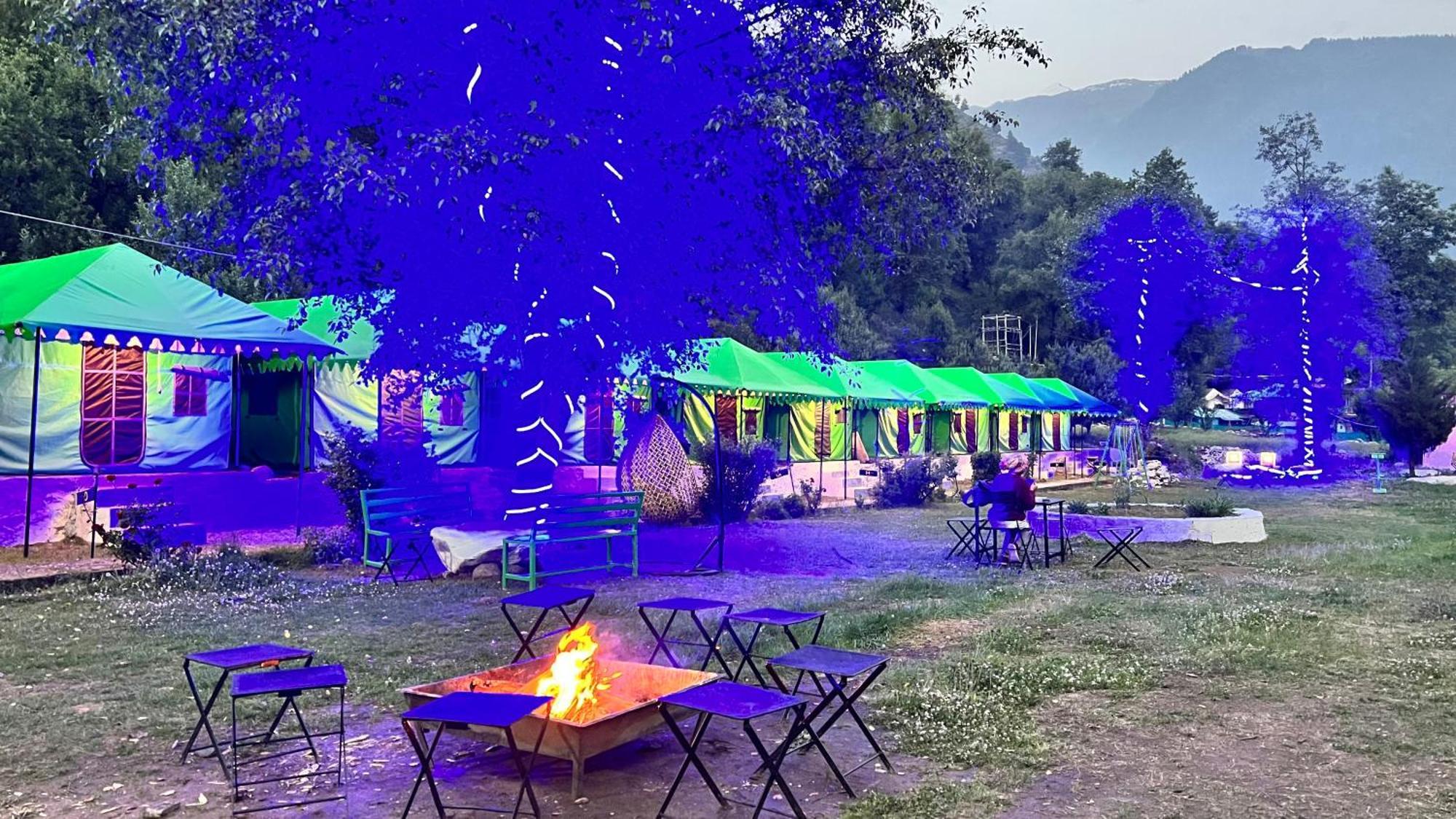 Himalayan Riverside Swiss Cottage Tents, Manali Екстериор снимка
