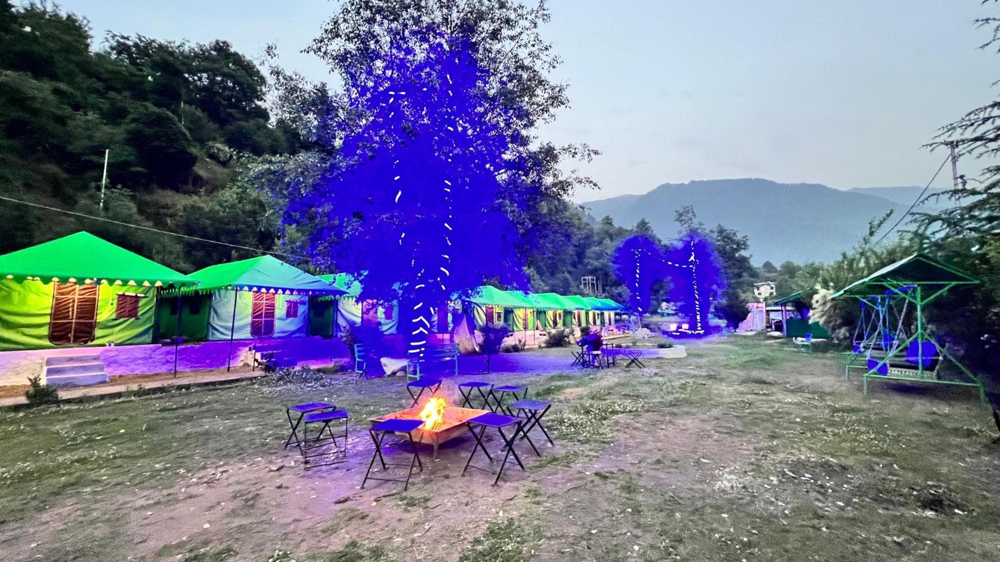 Himalayan Riverside Swiss Cottage Tents, Manali Екстериор снимка