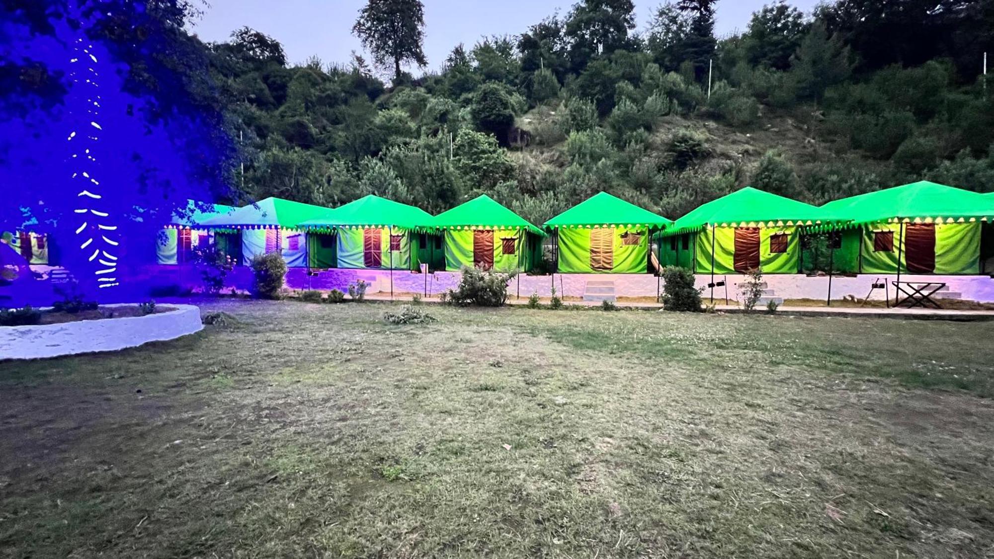 Himalayan Riverside Swiss Cottage Tents, Manali Екстериор снимка