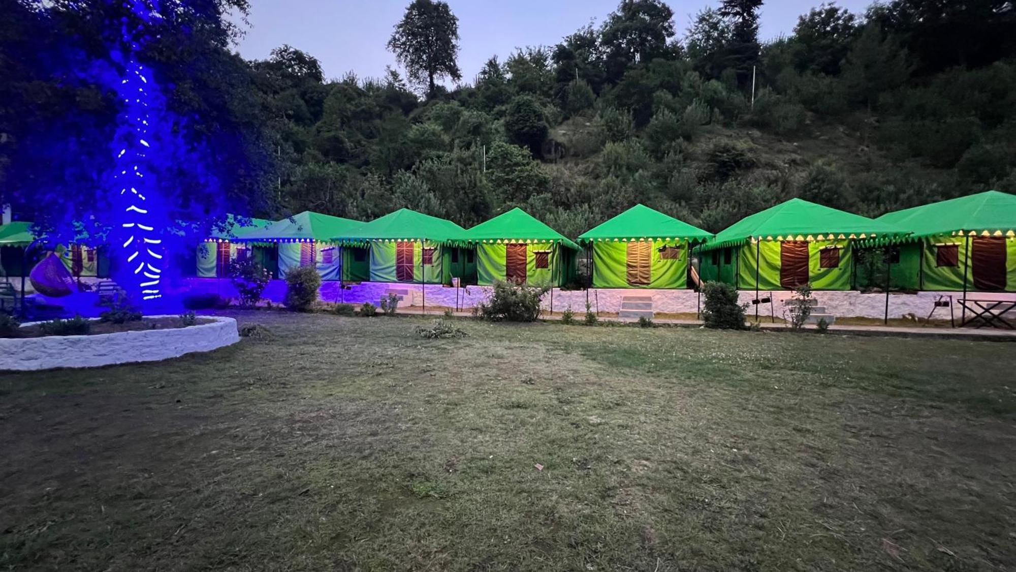 Himalayan Riverside Swiss Cottage Tents, Manali Екстериор снимка