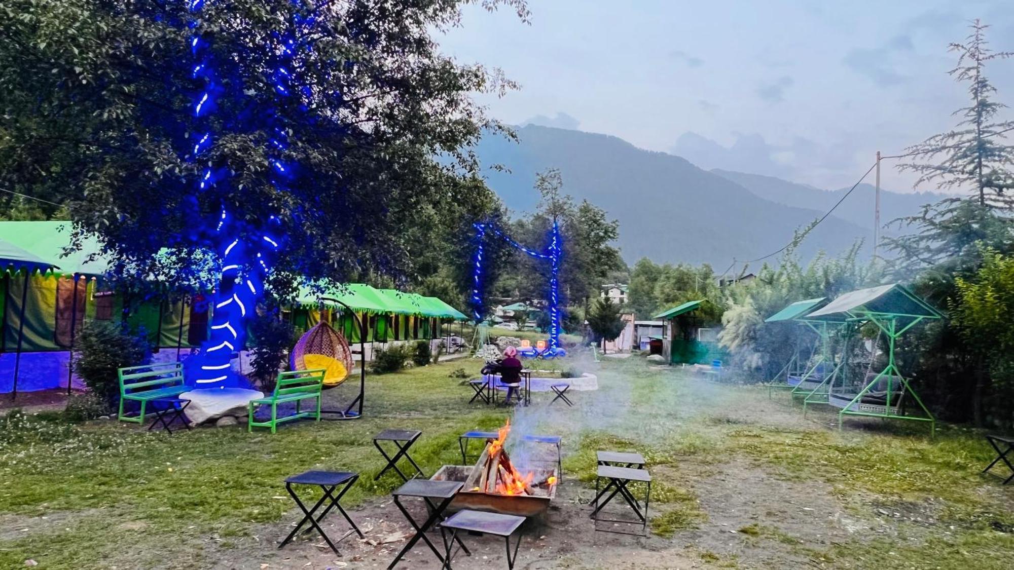 Himalayan Riverside Swiss Cottage Tents, Manali Екстериор снимка